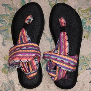 Unique Sanuk Sandals